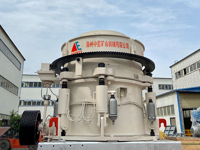 中意喜訊!發(fā)往內(nèi)蒙古HP400圓錐破碎機(jī)已出廠