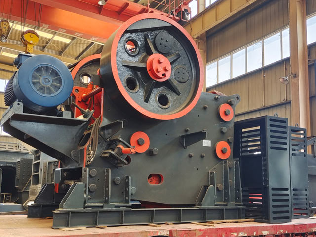 再掀砂石狂潮！中意JC110顎式破碎機(jī)裝載發(fā)貨